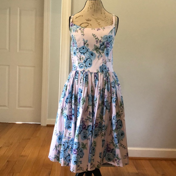 Floral Jenny Pinup XL - Picture 2 of 14